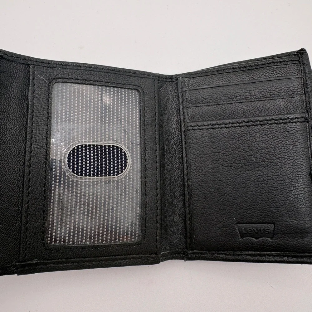 Levi Strauss & Co San Francisco logo Mens Black Leather Trifold Wallet ID Window